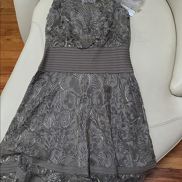 Gorgeous Tadashi Shoji dress -gold/metallic olive - Picture 12 of 12
